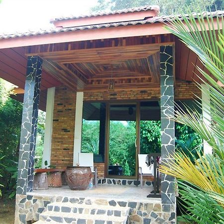 Khao Sok Riverside Cottage Khao Sok National Park Εξωτερικό φωτογραφία